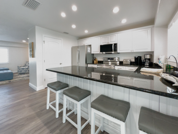 Siesta Key Vacation Condo Sleeps Six Guests.